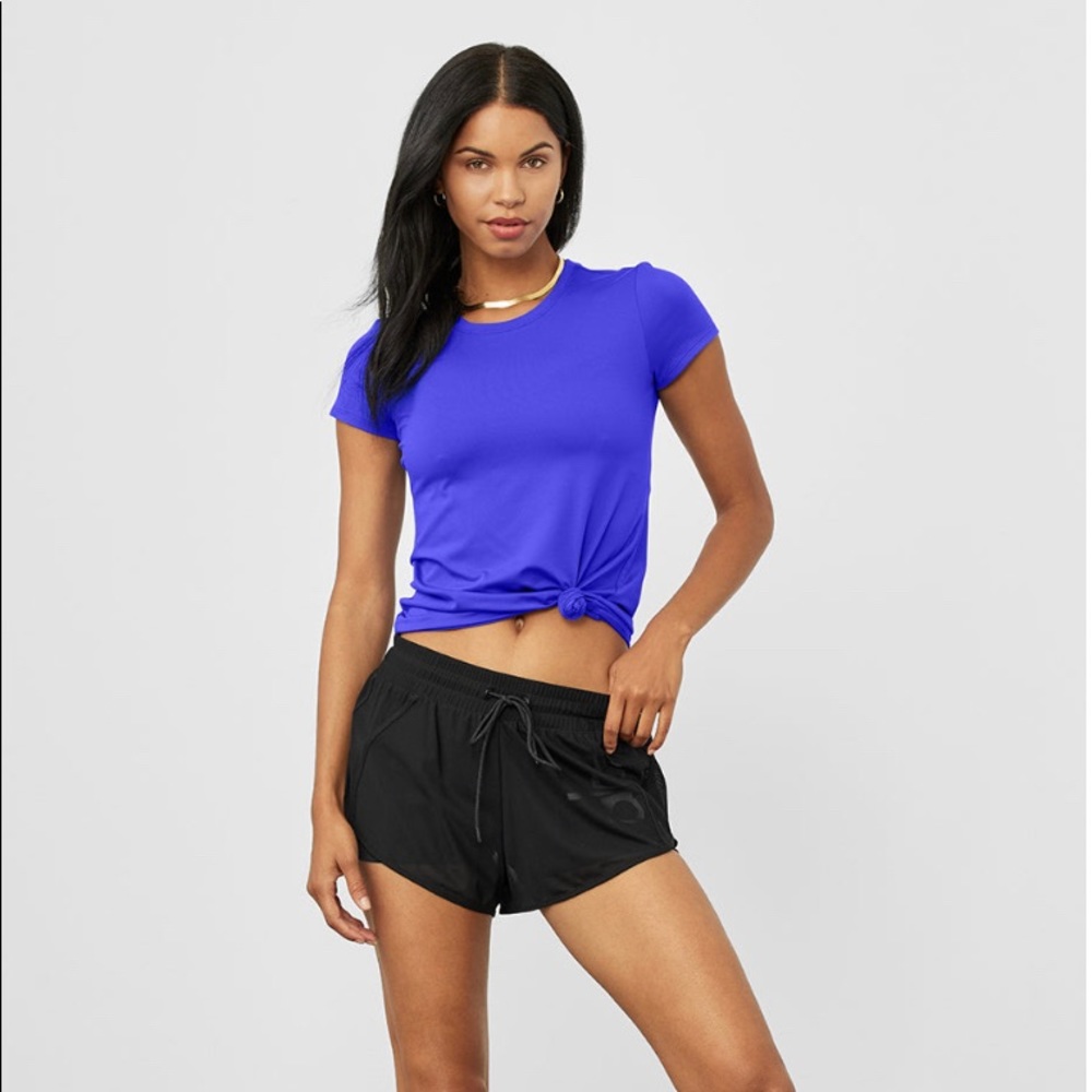 Alo Ambient Short - Black - Small - Worn once